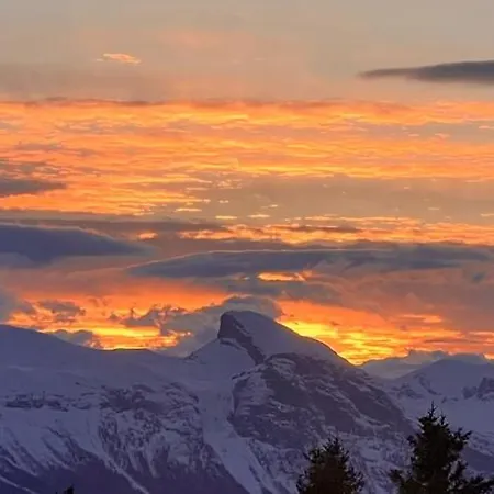 Feriehus Red Cross Cabin, Spacious Mountain Gol
