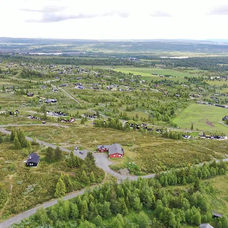 Red Cross Cabin, Spacious Mountain Feriehus *