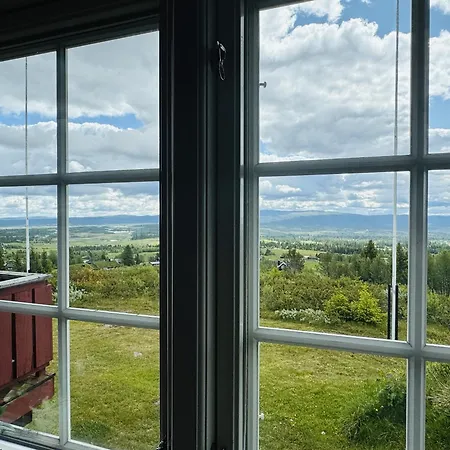 Red Cross Cabin, Spacious Mountain Feriehus *