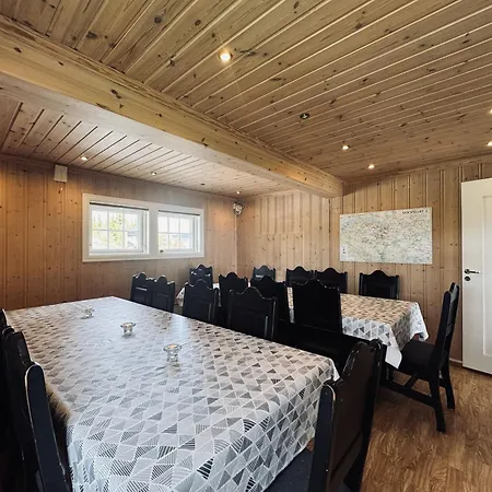 Dom wakacyjny Red Cross Cabin, Spacious Mountain *