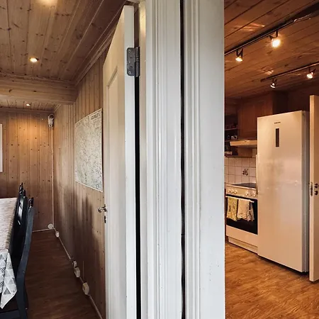 Red Cross Cabin, Spacious Mountain Gol