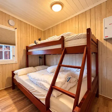 Semesterbostad Red Cross Cabin, Spacious Mountain