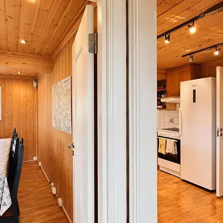 Red Cross Cabin, Spacious Mountain Semesterbostad *