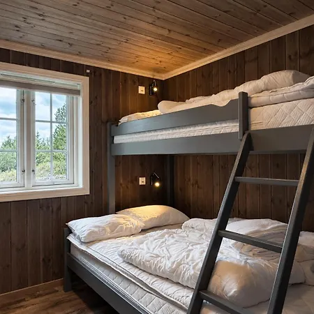 Semesterbostad Red Cross Cabin, Spacious Mountain *
