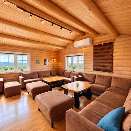 Semesterbostad Red Cross Cabin, Spacious Mountain