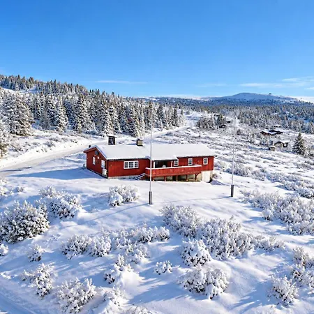 Red Cross Cabin, Spacious Mountain Semesterbostad *