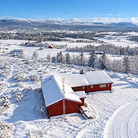 Red Cross Cabin, Spacious Mountain Semesterbostad