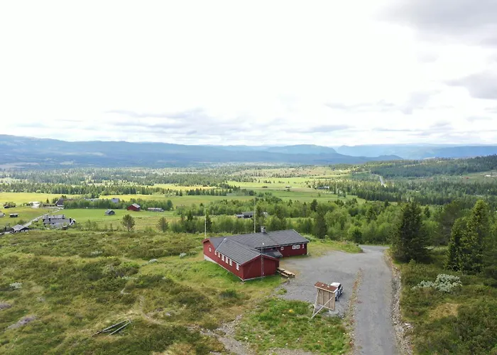 Red Cross Cabin, Spacious Mountain Gol