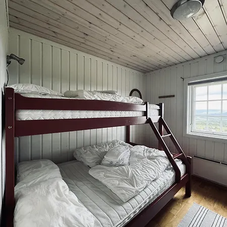 בית נופש Red Cross Cabin, Spacious Mountain *