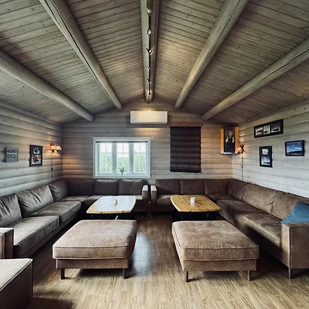 Red Cross Cabin, Spacious Mountain בית נופש