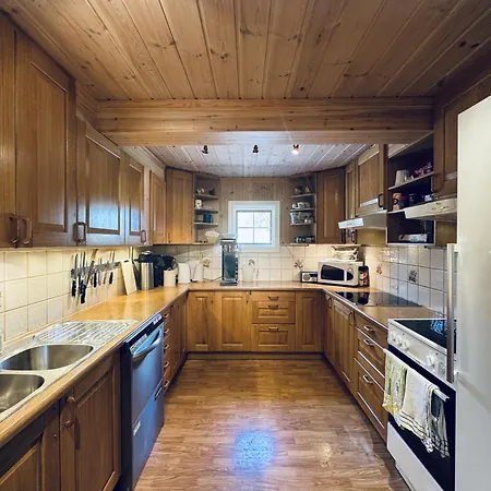 Red Cross Cabin, Spacious Mountain בית נופש גול