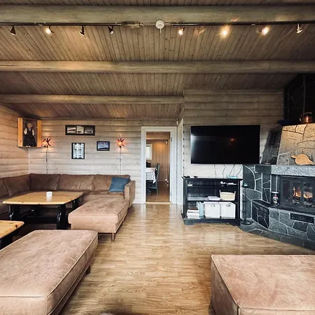 Red Cross Cabin, Spacious Mountain * גול