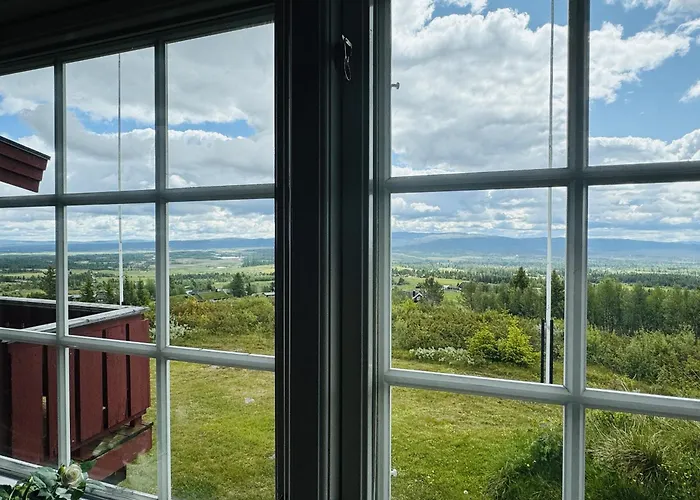Red Cross Cabin, Spacious Mountain Feriehus *
