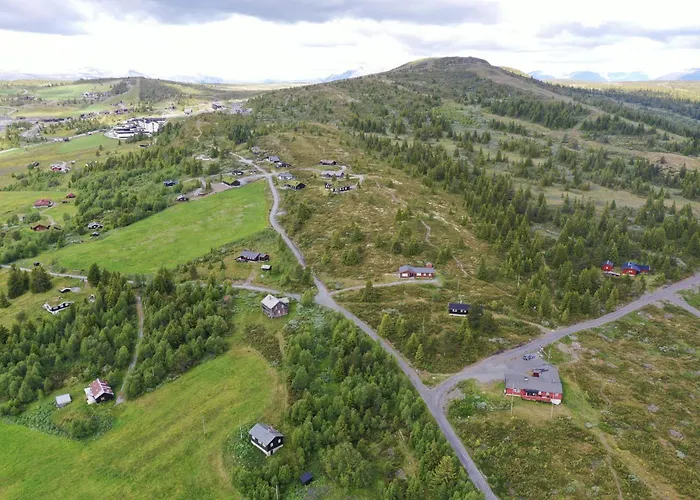 Feriehus Red Cross Cabin, Spacious Mountain *